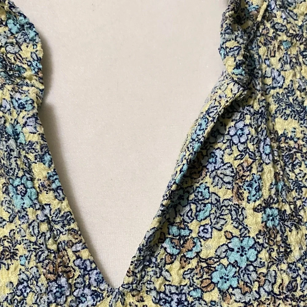 LOFT Blue and Yellow Floral Blouse - Picture 5 of 7